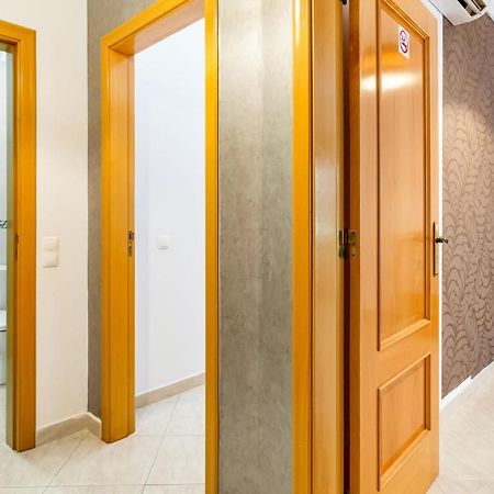 Spacious 2 Bdr Apartment W/ Patio By Lovelystay アルマカオ・デ・ペラ エクステリア 写真