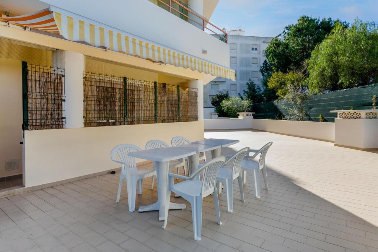 Spacious 2 Bdr Apartment W/ Patio By Lovelystay アルマカオ・デ・ペラ エクステリア 写真