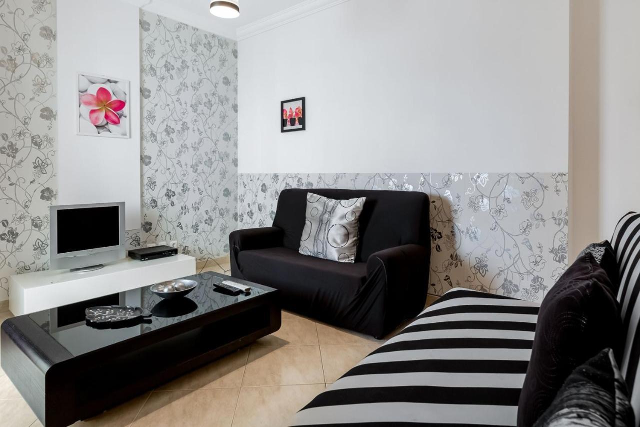 Spacious 2 Bdr Apartment W/ Patio By Lovelystay アルマカオ・デ・ペラ エクステリア 写真